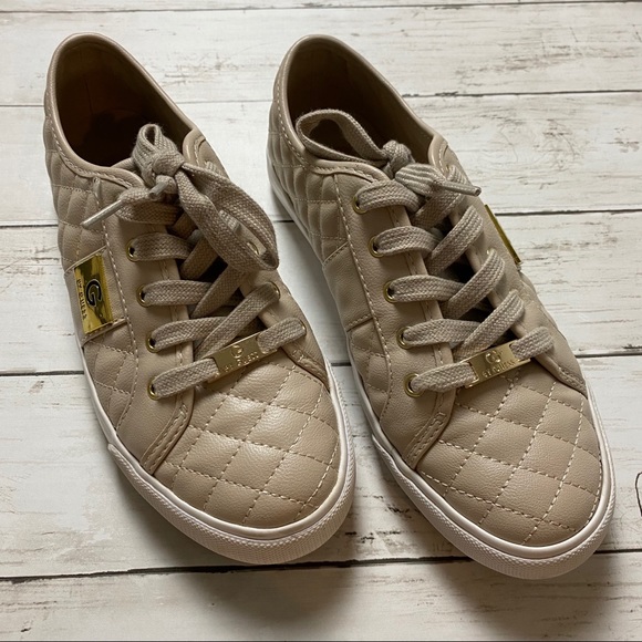 guess beige shoes